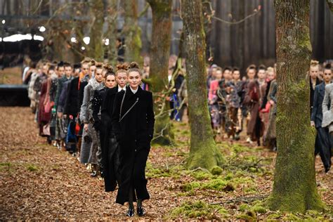 chanel mens 2018 f w|Every Look From Chanel's Fall 2018 Collection .